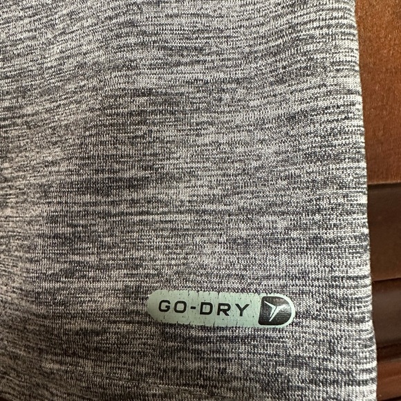 Old Navy active Boy’s t-shirt - Picture 3 of 6